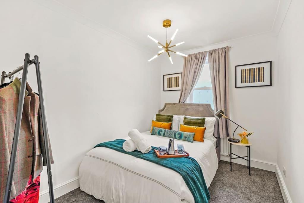 Cosy Apartment 5 Guests 3 Beds 1 Sofa Bed Lewisham Лондон Экстерьер фото